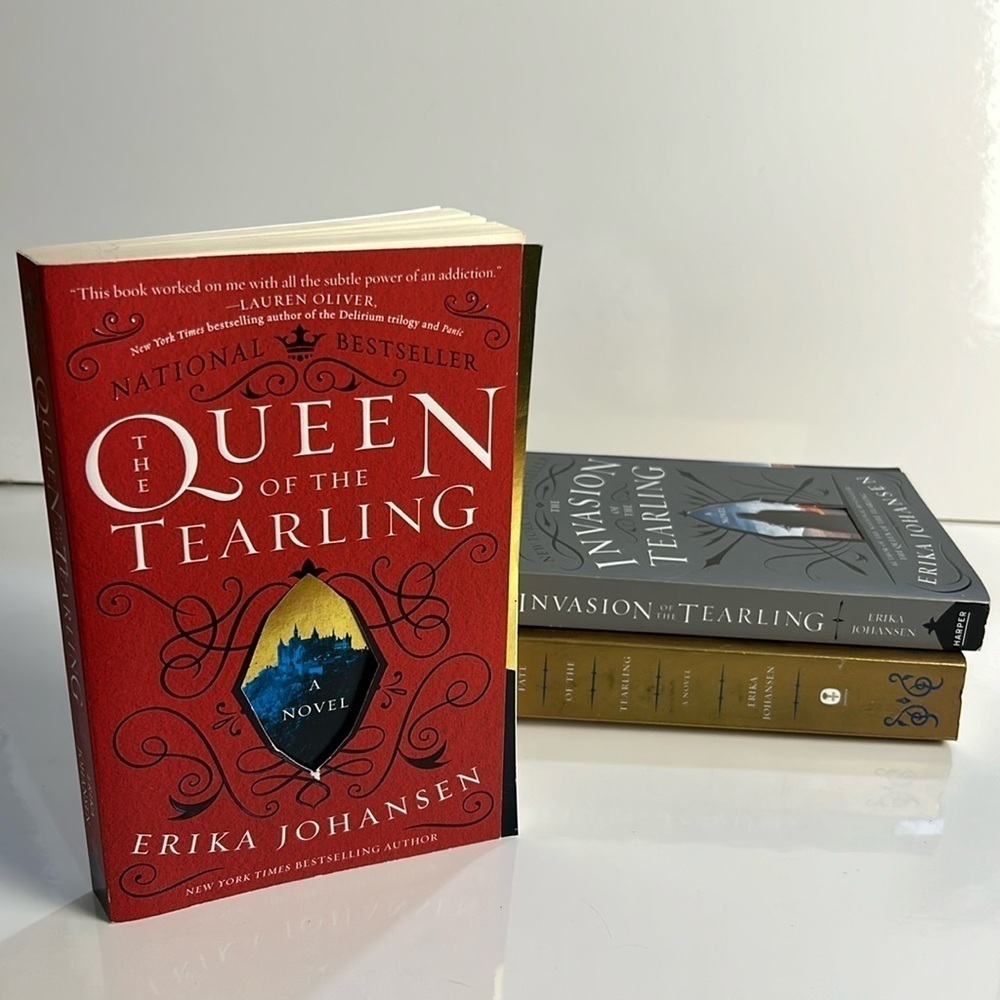 The Queen of the Tearling Book Trilogy by Erika Johansen (Excellent condition)